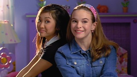 2000s Movie Fashion, Stuck In The Suburbs, 2000s Things, Growing Up In The 2000s, Hair References, Disney Channel Movies, Disney Channel Original, Danielle Panabaker, Brenda Song