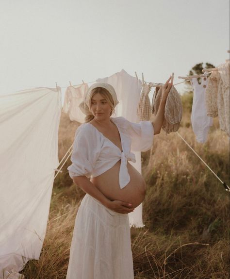 Maternity Clothes Line Photoshoot, Cottagecore Maternity Dress, Maternity Clothesline Photoshoot, Cottagecore Pregnancy Announcement, Homestead Maternity Shoot, Cottage Maternity Shoot, Pregnant Cottagecore, Cottagecore Maternity Outfits, Clothesline Maternity Photoshoot