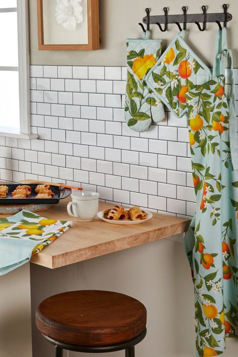 Update Your Kitchen Style with Vern Yip Citrus Grove Collection by SKL Home Citrus Kitchen Decor, Citrus Kitchen, Vern Yip, Citrus Grove, Kitchen Gift, Pretty Patterns, Kitchen Style, Kitchen Space, Shower Curtains