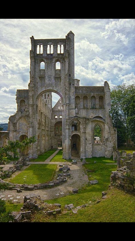 Normandy humieges, France!! Abandoned Churches, Magic Places, Best Vacation Destinations, Chateau France, Normandy France, France Photos, The Ruins, Ancient Ruins, Best Vacations