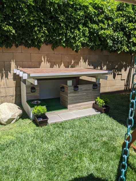 Dog Home Ideas Outdoor, Garden Dog House, Dog House Building Plans, Open Dog House, Outdoor Pet House, Dog House Backyard, Modern Dog House Outdoor, Cute Dog Houses Outdoor, Dog Homes Outdoor