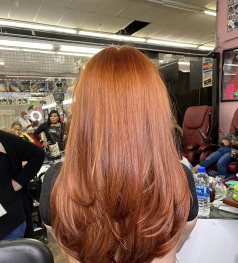 Undercut Long Hair, Autumn Hair, Red Hair Inspo, Brown Hair Inspo, Ginger Hair Color, Ibiza Outfits, Princess Hair, Hair Color Auburn, Strawberry Blonde Hair