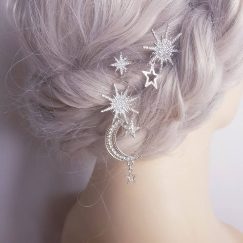 "Twinkle Twinkle little star 🌙⭐" Celestial Hair Accessories, For Wedding Hairstyles, Celestial Hair, Bohemian Flower Crown, Hair Bobby Pins, Girls Halo, Toned Hair, Star Celestial, Handmade Market