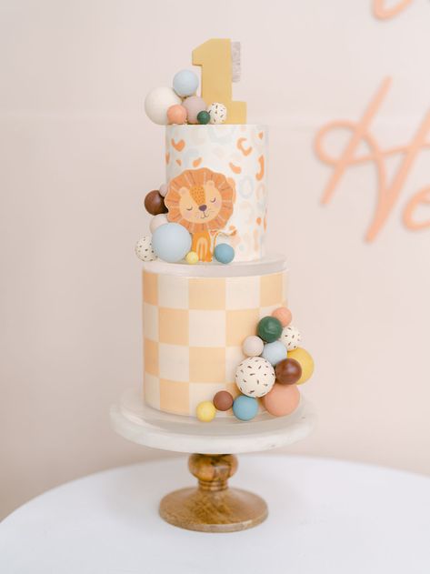 Birthday Cake For 1st Birthday, Cake For 1st Birthday, Animal Birthday Cake, Lion Birthday Cake, Lion Birthday Party, Animal Themed Birthday Party, Animal Birthday Cakes, Lion Birthday, Animal Party Theme