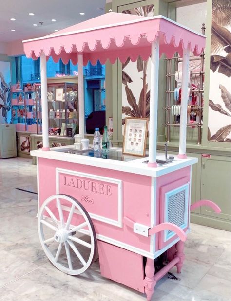 Starbucks Party, Ice Cream Car, Pink Snacks, Business Office Decor, Super Sweet 16, Candy Car, Snack Cart, Snack Stand, Laduree Paris