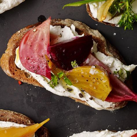 Beet & Goat Cheese Tartines Beet Goat Cheese, Winter Dinners, Roasted Root Veggies, Healthy Toast, Healthy Cheese, Beet And Goat Cheese, Beet Salad Recipes, Plant People, Drink Inspiration