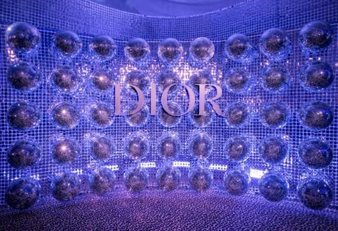 Maria Grazia Chiuri's Disco Collection For Dior Fall 2021 K Pop Birthday, Event Installation, Studio 54 Party, Futuristic Interior Design, Photo Booth Design, Dior Fashion Show, Shanghai Fashion Week, Disco Wedding, Diamond Ball