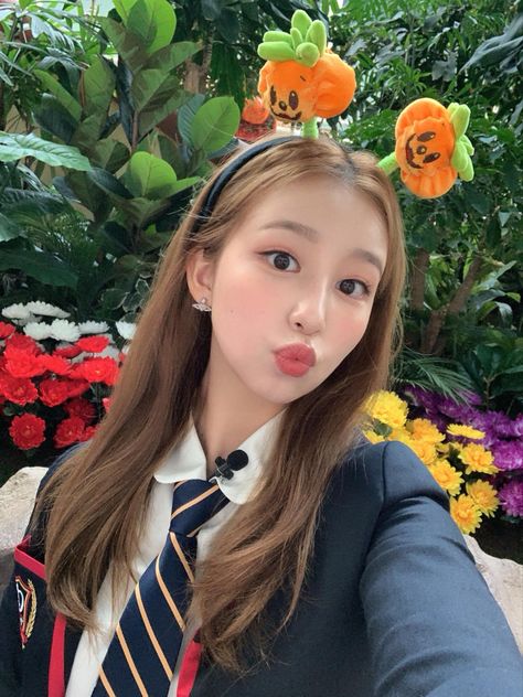 Halloween sora woo!ah! Woo!ah! Sora, Sora Wooah, Fake Kpop Group, Washington University In St Louis, Catching Feelings, Lil Miss, Fukuoka Japan, Washington University, Kpop Girl Groups