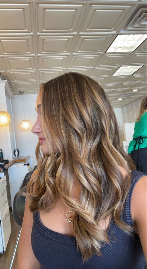 Golden Light Brown Balayage, Golden Hour Highlights, Subtle Golden Balayage, Summer Golden Brown Hair, Boho Balayage Hair, Dark Golden Balayage, Golden Balyage Long Hair, Homey Blonde Balayage Brunette, Subtle Golden Highlights