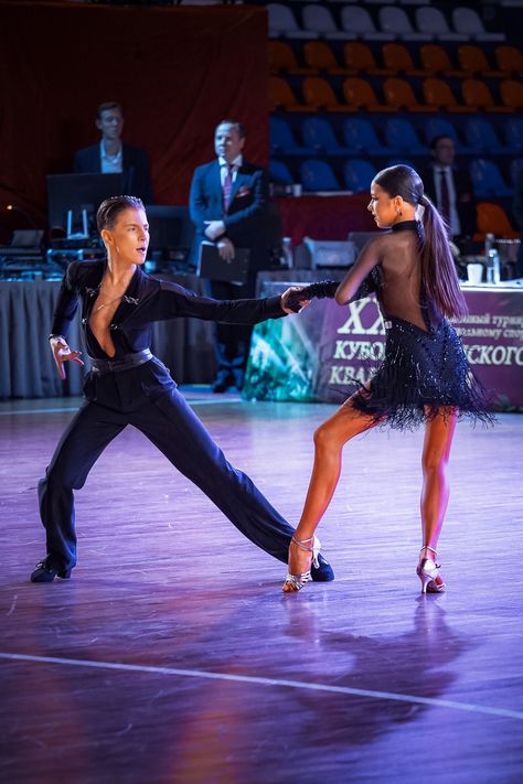 Latin Wallpaper, Salsa Competition, Latino Dance, Danza Latina, Salsa Costume, Ballroom And Latin, Dancer Lifestyle, Dance Competition Dress, Ballroom Dance Latin