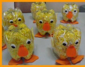 plastic bottle chick craft Easter Bottle Crafts, Easter Kids Snacks, Nursery Rhymes Preschool Crafts, Duck Crafts, Flower Crafts Kids, Farm Animal Crafts, Fun Easter Crafts, Plastic Bottle Art, Worksheets For Preschool