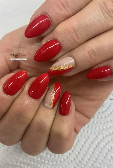 Almond Shape Red Nails Designs, Red And Gold Nails Simple, Bridal Nails Red Wedding, Red Almond Acrylic Nails Designs, Nail Ideas To Go With A Red Dress, Short Red And Gold Nails, Red And Gold Nails Almond, Red And Gold French Tip Nails Almond, Red And Gold Nail Ideas