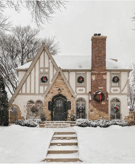 Christmas Exterior Decorations, Christmas Home Exterior, Winter House Exterior, Tudor Style Homes, Cottage Exterior, Dream House Exterior, Exterior Decor, Christmas House, 12 Days Of Christmas