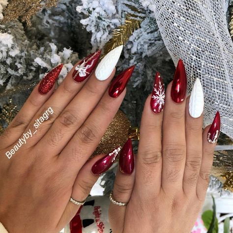 Chrome Sweater Nails, Christmas Almond Acrylic Nails, Chrome Christmas Nails Designs, Winter Colour Nails, Red Sweater Nails, Red Chrome Christmas Nails, Chrome Holiday Nails, Stiletto Christmas Nails, Nails Almond Christmas