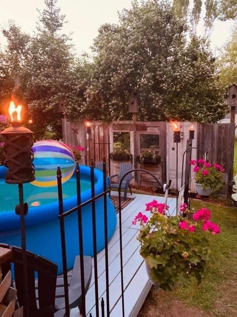 Blow Up Pool Ideas Backyards, Inflatable Pool Ideas Backyard, Blow Up Pool, Pool Hacks, Backyard Pool Landscaping, Inflatable Pool, Backyard Diy Projects, Backyard Makeover, Dream Backyard