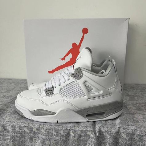 Nike Unisex Shoes, Air Jordan 4 Retro White Oreo, White Oreo Jordan 4 Fits, White Jordans 4s, Jordan 4s Aesthetic, Oreo Jordan 4’s, White Oreo Jordan 4, Jordan Retro 4 Mujer, Oreo Jordans