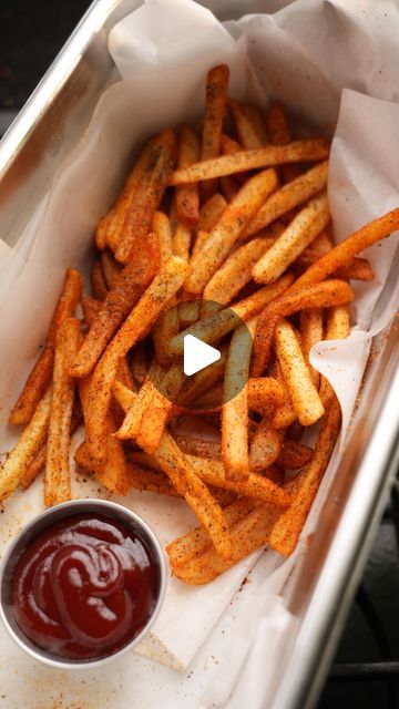 Fries Recipe Homemade, Pizza Fries Recipe, How To Make Fries, Peri Peri Fries, Mexican Fries, Tasty Potato Recipes, Cooking French Fries, French Fry Seasoning, Pizza Seasoning