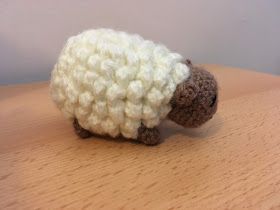 Crochet... Amigurumi : Mini Sheep Crochet Sheep Free Pattern, Mini Sheep, Sheep Crochet, Crochet Farm Animals, Stitch Head, Crochet Toys Free Patterns, Crochet Sheep, Fall Crochet Patterns, Crochet Cat Pattern