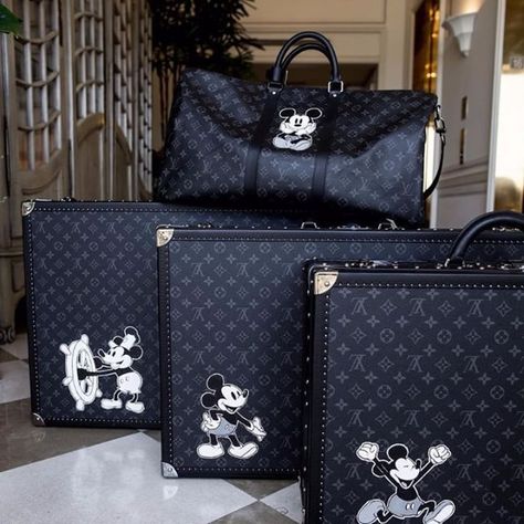 [LV Diary 101]  Mickey Mouse & Louis Vuitton ❤   by @designercommunity  .  ----------------------------  Follow us to see our Louis Vuitton diary! ❤ Mickey Mouse Luggage, New Louis Vuitton Handbags, Cute Luggage, Louis Vuitton Luggage, Disney Handbags, Disney Bag, Lv Handbags, Women Bags Fashion, Disney Accessories