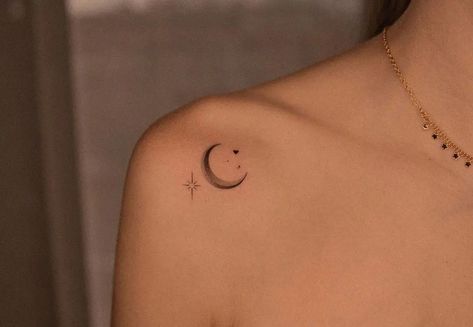 Little Tattoos | Aim for the Moon 🌙 if you miss you may hit a Star ⭐ by @richi.tats • Bogotá 🇨🇴 | Instagram Moon And Stars Hip Tattoo, Elegant Moon Tattoo, Whole Moon Tattoo, Purple Moon Tattoo, Small Moon Tattoos For Women, Tattoo Ideas Female Moon, Simple Moon Tattoo, Star And Moon Tattoo, Moon Stars Tattoo