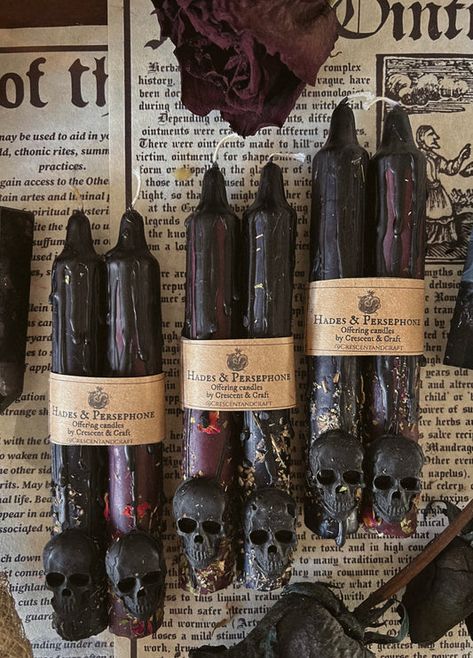 Witchy Candles Aesthetic, Witch Candles Aesthetic, Dark Candle Aesthetic, Halloween Candle Ideas, Samhain Decorations, Hades Persephone, Witch Candle, Witchcraft Shop, Black Christmas Decorations