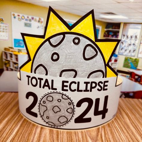 Total Solar Eclipse Hat - Simply Kinder Plus Solar Eclipse Prek Craft, Prek Solar Eclipse, Eclipse Ideas Preschool, Solar Eclipse Projects For Preschool, Solar Eclipse Toddler, Solar Eclipse 2024 Preschool, Solar Eclipse Classroom Party, Solar Eclipse For Children, Total Eclipse Crafts For Kids