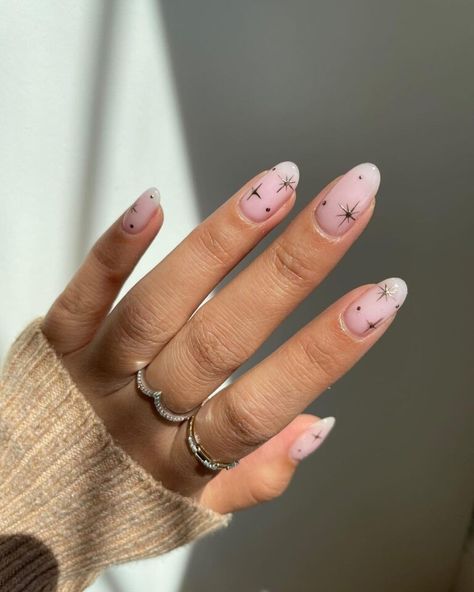 Tiny Nail Designs, Chrome Star Nails, Chrome Star, Pink Stiletto Nails, Galaxy Nail, Trendy Manicure, Acrylic Nails Almond Shape, Oval Nails Designs, Oval Shaped Nails