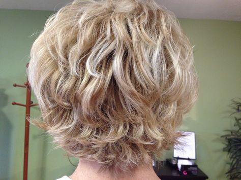 Shorter Layered Haircuts, Pictures Of Short Haircuts, Short Spiky Haircuts, Short Wavy Haircuts, Short Hair Back, Modern Short Hairstyles, Short Silver Hair, Short Haircut Styles, Short Shag Hairstyles