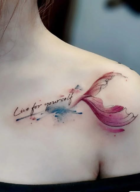 What i like about this tattoo is how the two distinct color blend into each other. The mermaid tail is so vivid. Color Mermaid Tattoo, Small Mermaid Tattoo, Mermaid Tattoo Designs, Geniale Tattoos, Tatuaje A Color, Mermaid Tattoo, Mermaid Tattoos, Collar Bone Tattoo, Discreet Tattoos