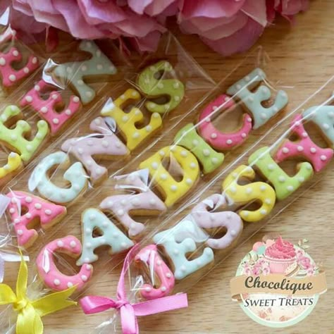 Mini Letters, Cookies Cupcake, Savory Cakes, Iced Biscuits, Cookie Bouquet, Pretty Cookies, Fancy Cookies, Creative Cookies, Mini Cookies