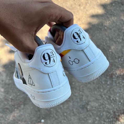 Harry Potter Air Force 1 Custom Check more at https://danielcustoms.com/product/harry-potter-air-force-1-custom-18/ Harry Potter Nikes, Harry Potter Sneakers, Harry Potter Air Force 1, Harry Potter Custom Shoes, Sneaker Customization, Air Force Custom, Harry Potter Shoes, Custom Harry Potter, Shoes Nike Air Force