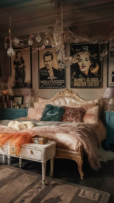 Vintage Salon Decor Bedroom, Audrey Hepburn Inspired Bedroom, 1920s Bedroom Decor Art Deco, Bedroom Decor Old Money, Vintage Glamour Home Decor, Vintage Luxe Bedroom, The Roaring 20s Aesthetic Living Room, Vintage Hollywood Bedroom Ideas, Audrey Hepburn Bedroom Ideas