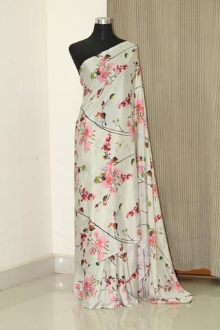 Nalli Silk Sarees, Pink Blouse Designs, Floral Sarees, Ikkat Dresses, Floral Print Sarees, Saree Floral, Partywear Dresses, Fashionable Saree Blouse Designs, Floral Fabrics