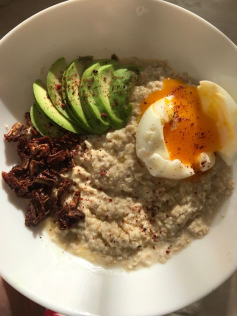 Oatmeal Egg, Avocado Oatmeal, Bone Apple Teeth, Oatmeal And Eggs, Avocado Recipes Breakfast, Egg Bowl, Avocado Breakfast, Avocado Egg, 1 Egg