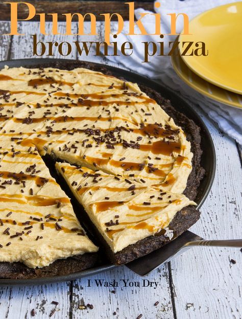 Pumpkin Brownie Pizza with Pumpkin Buttercream Frosting @iwashyoudry Pumpkin Buttercream Frosting, Brownie Pizza, Pumpkin Buttercream, Pumpkin Brownies, Dessert Pizza, Pumpkin Dessert, Fall Baking, Fall Desserts, Eat Dessert