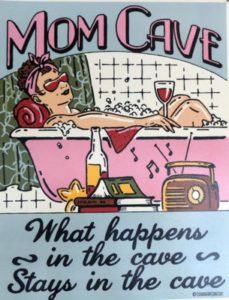 Mom Cave, Moms Cave, Girl Cave, Signs For Mom, Funny Wall Decor, Pink Baths, Taking A Bath, Woman Cave, Glam Room