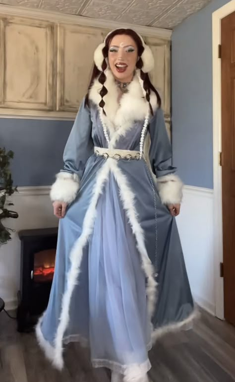 Snow Maiden Costume, Winter Fairy Dress, Ageminifairy Outfits, Winter Fairy Outfit, Winter Fairy Costume, Woman Goddess, Fae Aesthetic, Princess Inspired Outfits, Snow Maiden