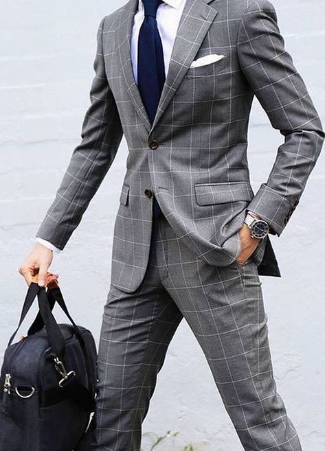 Suit Style For Men, Best Suits For Men, Checkered Suit, Men In Suits, Grey Suit Men, A Man In A Suit, Suit Combinations, Man In A Suit, Suits Men Business