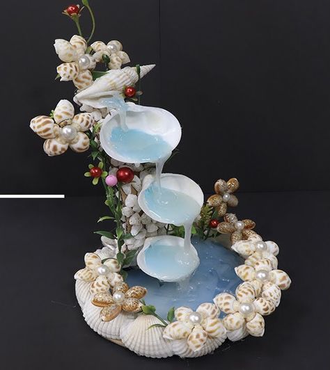 Scallop Shell Craft, Seashell Art Diy, Art Coquillage, Beautiful Terrariums, Fairy Garden Designs, Mermaid Diy, Shell Crafts Diy, Pinterest Diy Crafts, Sea Crafts