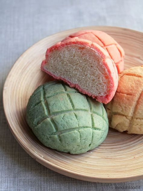 Melon Pan Recipe, Sweet Buns Recipe, Melon Pan, Cooking Japanese, Melon Recipes, Buns Recipe, Sweet Buns, Japanese Sweet, Japanese Dessert