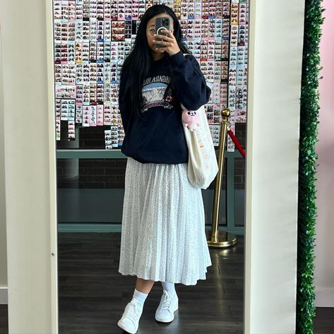 sweater and maxi skirt outfit, sweater and maxi skirt, sweatshirt, maxi skirt, totebag, plushie totebag. Sweatshirt With Maxi Skirt, Maxi Skirt Sweatshirt Outfit, Long Skirt And Sweatshirt Outfit, Sweatshirt With Skirt Outfits, Skirt With Sweatshirt Outfit, Hoodie And Long Skirt Outfit, Hoodie With Long Skirt, Big Sweater And Skirt Outfit, Skirts With Sweatshirts Outfit