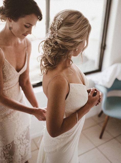 Wedding Hairstyles Lace Dress, Bridal Summer Hair, V Back Wedding Dress Hairstyles, Wedding Hair With Backless Dress, Bride Hair For Backless Dress, Hairstyles With Low Back Dress, Wedding Hair Spaghetti Strap Dress, Bridal Hair With Spaghetti Strap Dress, Bridal Hairstyle Low Back Dress