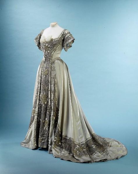 Jacques Doucet Gowns Jacques Doucet, Art Nouveau Fashion, Historical Gowns, Queen Alexandra, 1900s Fashion, Edwardian Dress, Old Dresses, Pewter Grey, Antique Dress