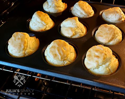 Fresh baked rolls - easy mayonnaise biscuits - homemade Mayonnaise Rolls Recipe, Mayonaise Biscuits, Mayonnaise Biscuits, Quick Biscuits, Biscuits Homemade, Easy Homemade Biscuits, Homemade Biscuits Recipe, Rolls Easy, Buttermilk Biscuits Recipe