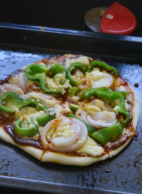 Green Bell Pepper and Onion Pizza Recipe – Gayathri's Cook Spot Onion Pizza, Green Bell Pepper, Pizza Ingredients, The Onion, Green Bell Peppers, Pizza Recipe, Peppers And Onions, Grated Cheese, Instant Yeast