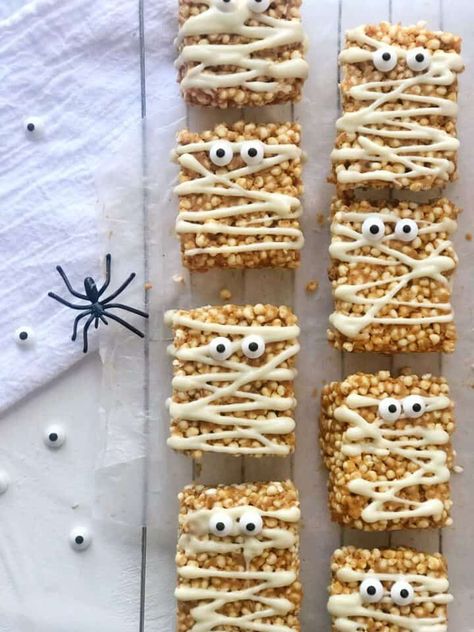 Halloween Baking Rice Krispies, Halloween Baking And Desserts, Halloween Rice Crispy Treats, Halloween Rice Krispie Treats, Peanut Butter Rice Krispie Treats, Pig Halloween, Kids Treats, Halloween Week, October Crafts