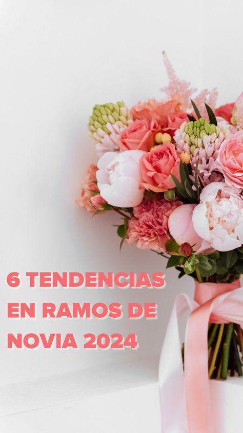 Los ramos de novia 2024 estarán marcados por colores, estilos y diseños muy especiales. Toma nota de las tendencias que cobrarán vida en los arreglos florales y personaliza un espectacular ramo que complete tu look y te acompañe hasta el altar. Floral