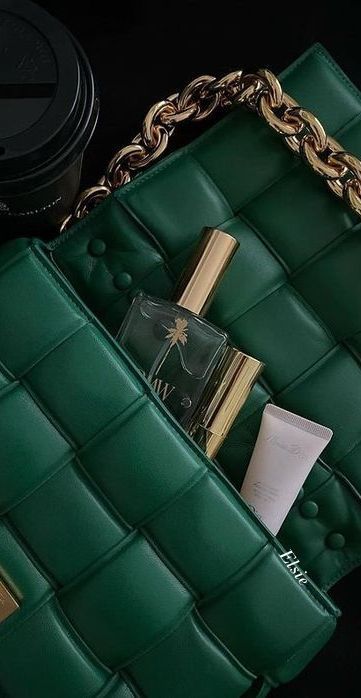 Green Branding, Dark Green Aesthetic, Royal Green, Green Handbag, Gold Aesthetic, Green Theme, Green Girl, Luxury Aesthetic, The Chain