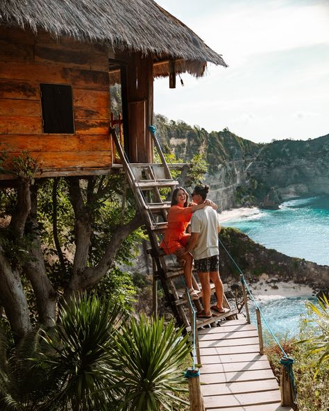 For on of the Best Photo and most beautiful spots in Bali visit Rumah Pohon, Tree House in Nusa Penida ! Its a must see in Nusa Penida, Indonesia, as apart of a Bali Itinerary! Bali Couple Photography, Nusa Penida Photo Ideas, Couple Bali Photo Ideas, Bali Couple Photos, Bali Photo Ideas, Bali Poses, Bali Pictures, Bali Photos, Bali Travel Photography