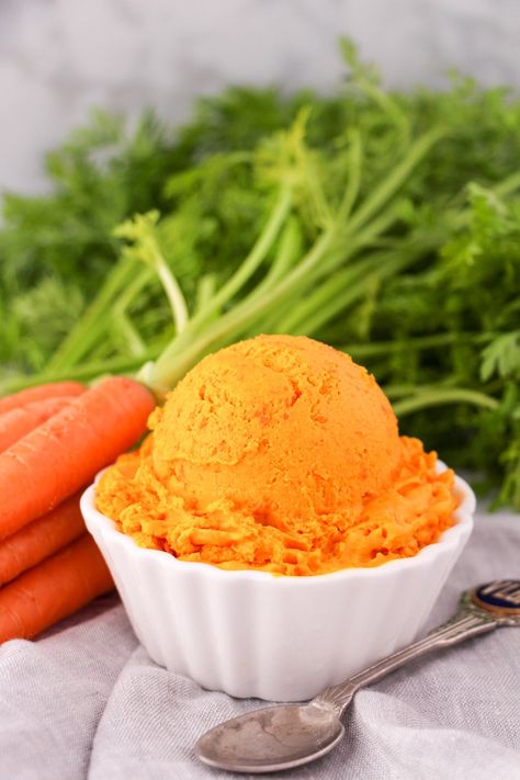 Carrot ice cream 20 Carrot Sorbet, Carrot Ice Cream, Recipe Inspirations, Natural Ice Cream, Carrot Cream, Creami Recipes, Gelato Recipe, Easter Desserts Recipes, Amazing Desserts